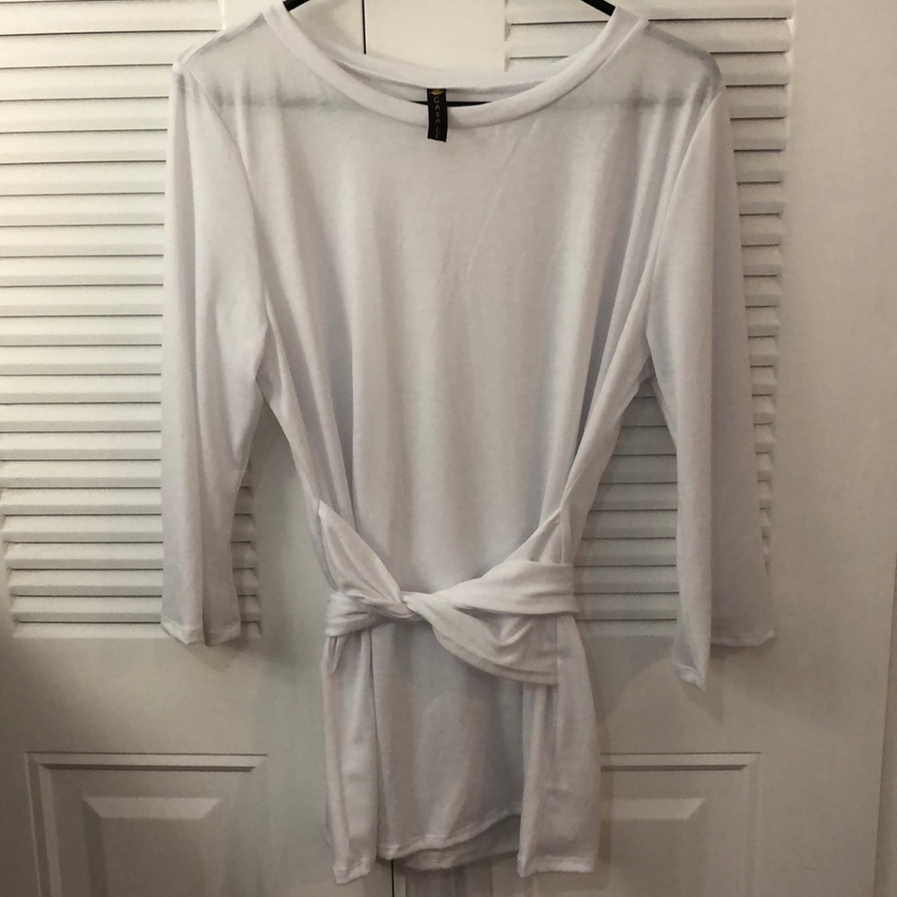 Ladies white tunic NWOT
